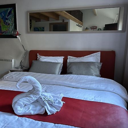 48 Urban Suites Dun-le-Palestel Eksteriør bilde