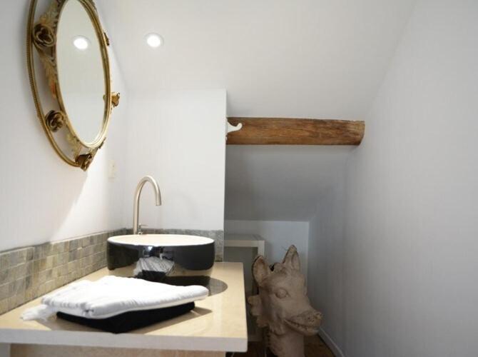 48 Urban Suites Dun-le-Palestel Rom bilde
